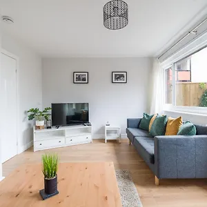 howick-house-large-3-bedroom-house-gosforth.hotels-newcastle-upon-tyne.com/
